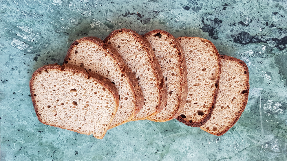 Saftig og glutenfritt surdeigsbrød